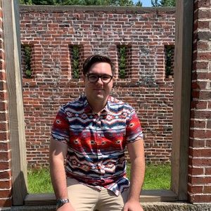 Meet your Posher, Simon